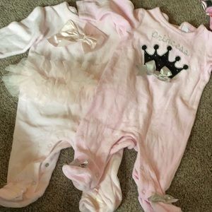 2 fuzzy 0/3 month pjs.